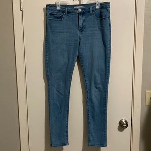 Levi Shaping Skinny Jeans 311